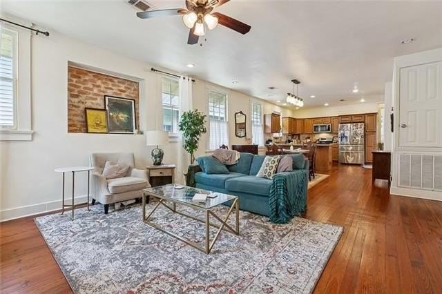 2801 Calhoun St - Photo 7 of 20
