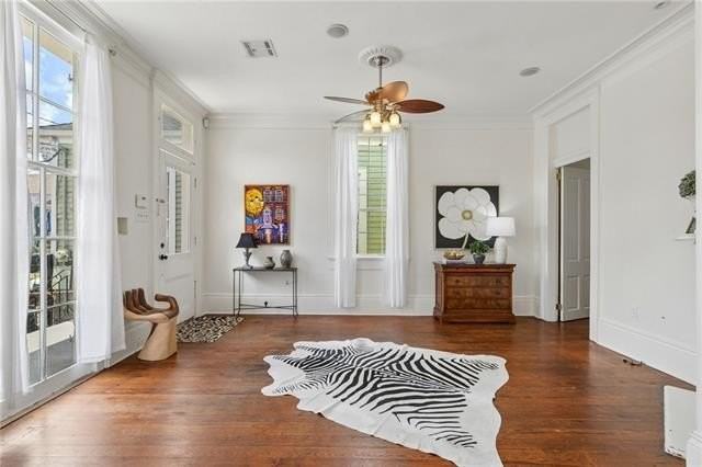2515 Laurel St - Photo 5 of 36