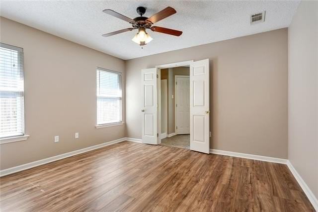 115 Pear St - Photo 5 of 10