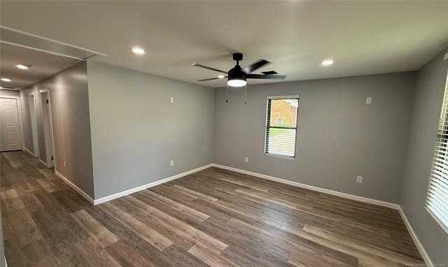 2038 N Quincy Ave - Photo 4 of 17