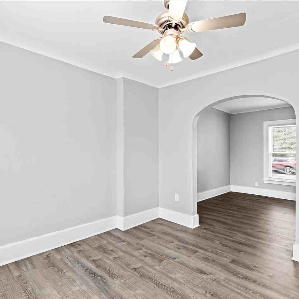 111 W Rundell St #1 - Photo 6 of 31