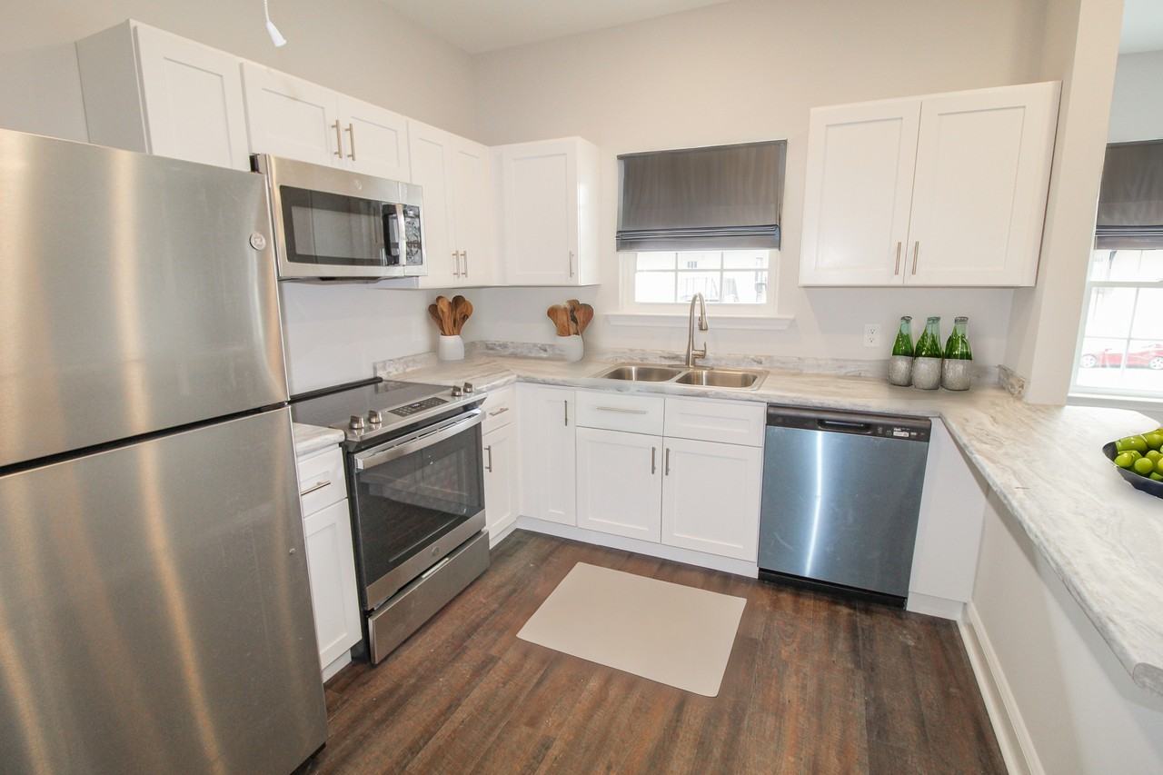 130 Briarwood Rd #110 - Photo 4 of 6