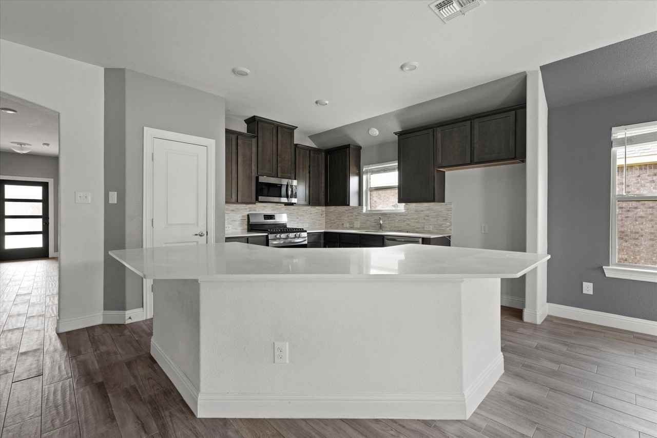 11121 Cobalt Dr - Photo 6 of 18
