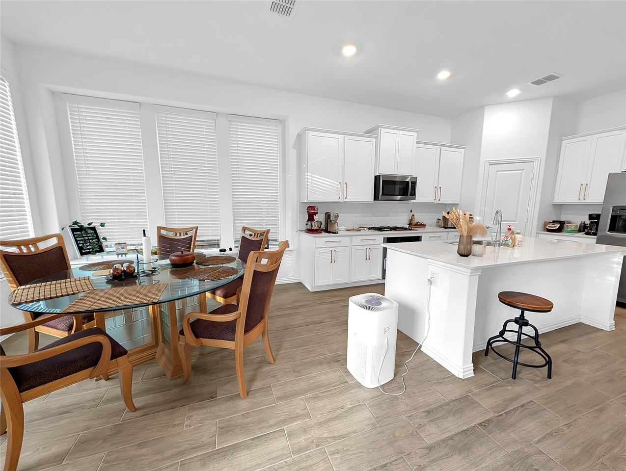 8005 Lindheimer Ln - Photo 5 of 22