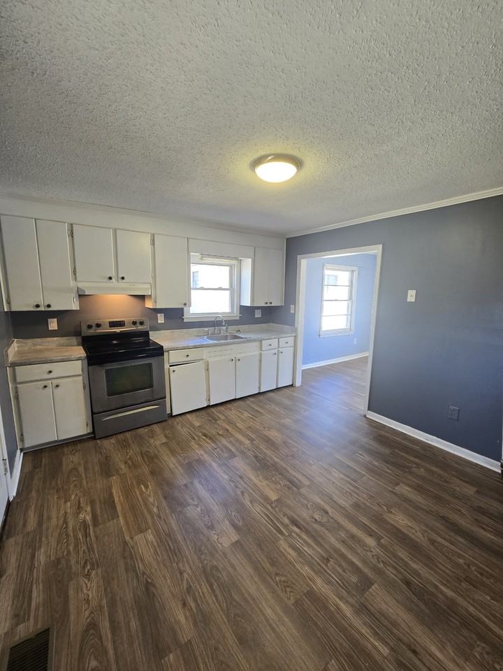 104 Merriman Ave #1 - Photo 3 of 7