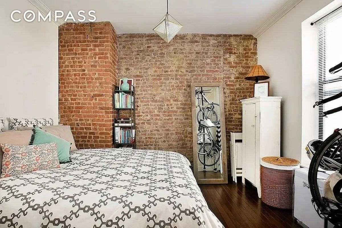 314 W 94th St #5E - Photo 3 of 6