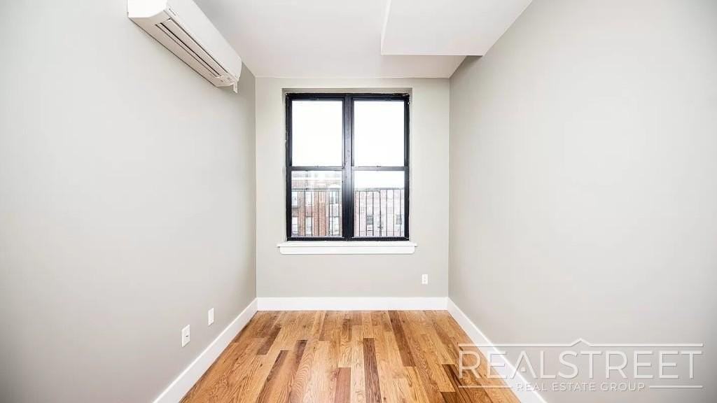 1526 Park Pl #1A - Photo 5 of 16