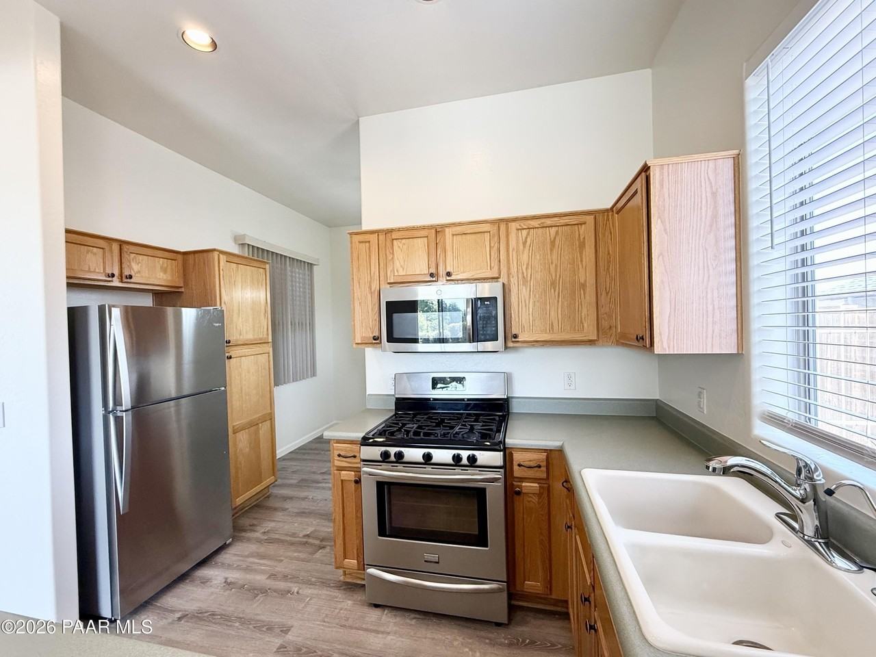 4649 N Kirkwood Ave - Photo 5 of 18