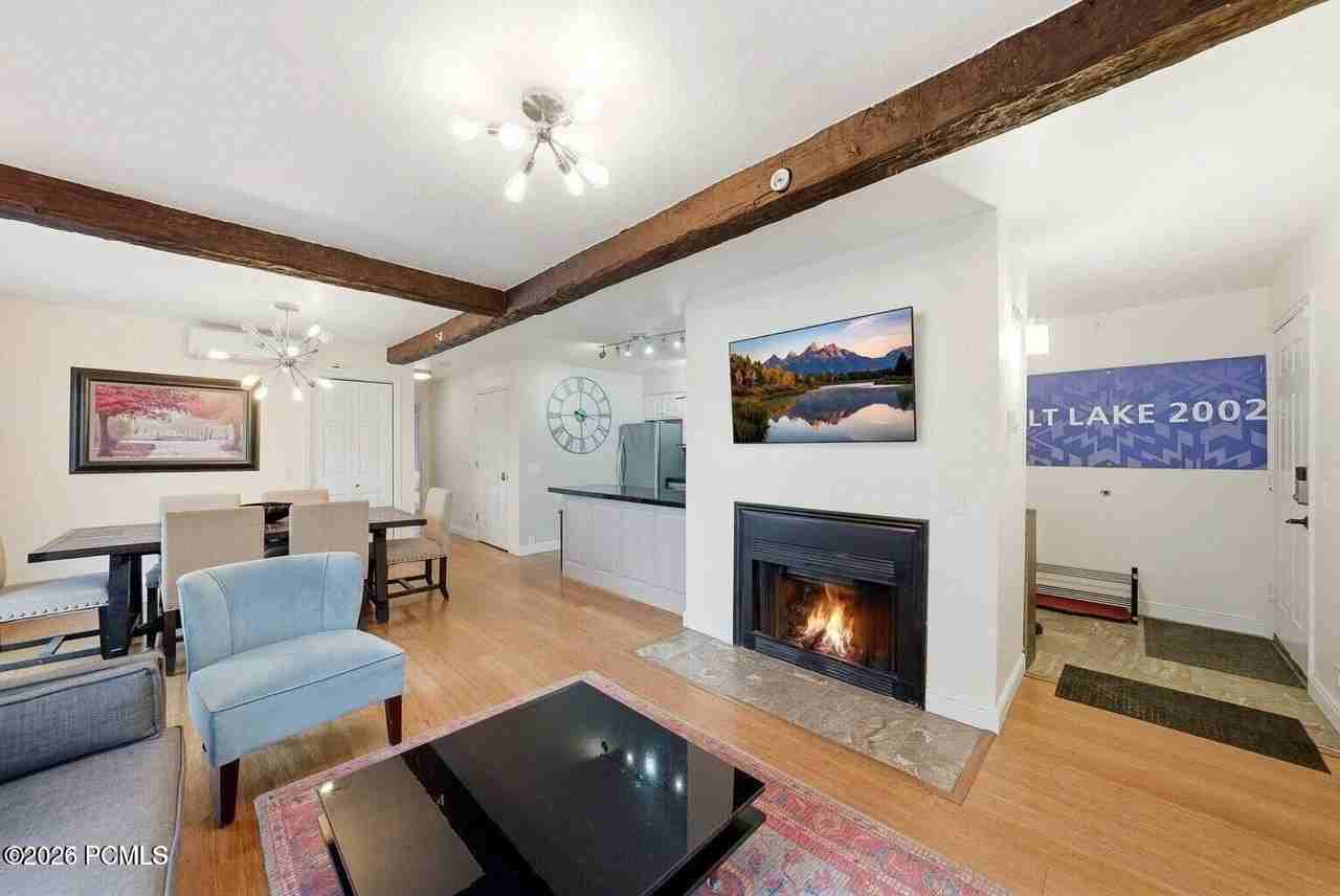 1885 Prospector Ave #B1 - Photo 4 of 31