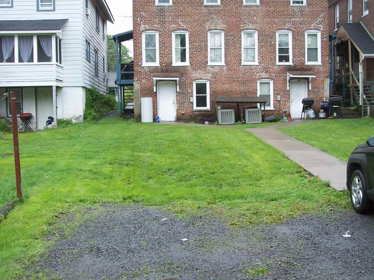 495 N Courtland St - Photo 3 of 16