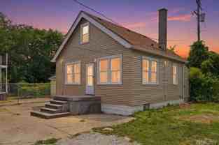 2245 W Grand St - Photo 1 of 1