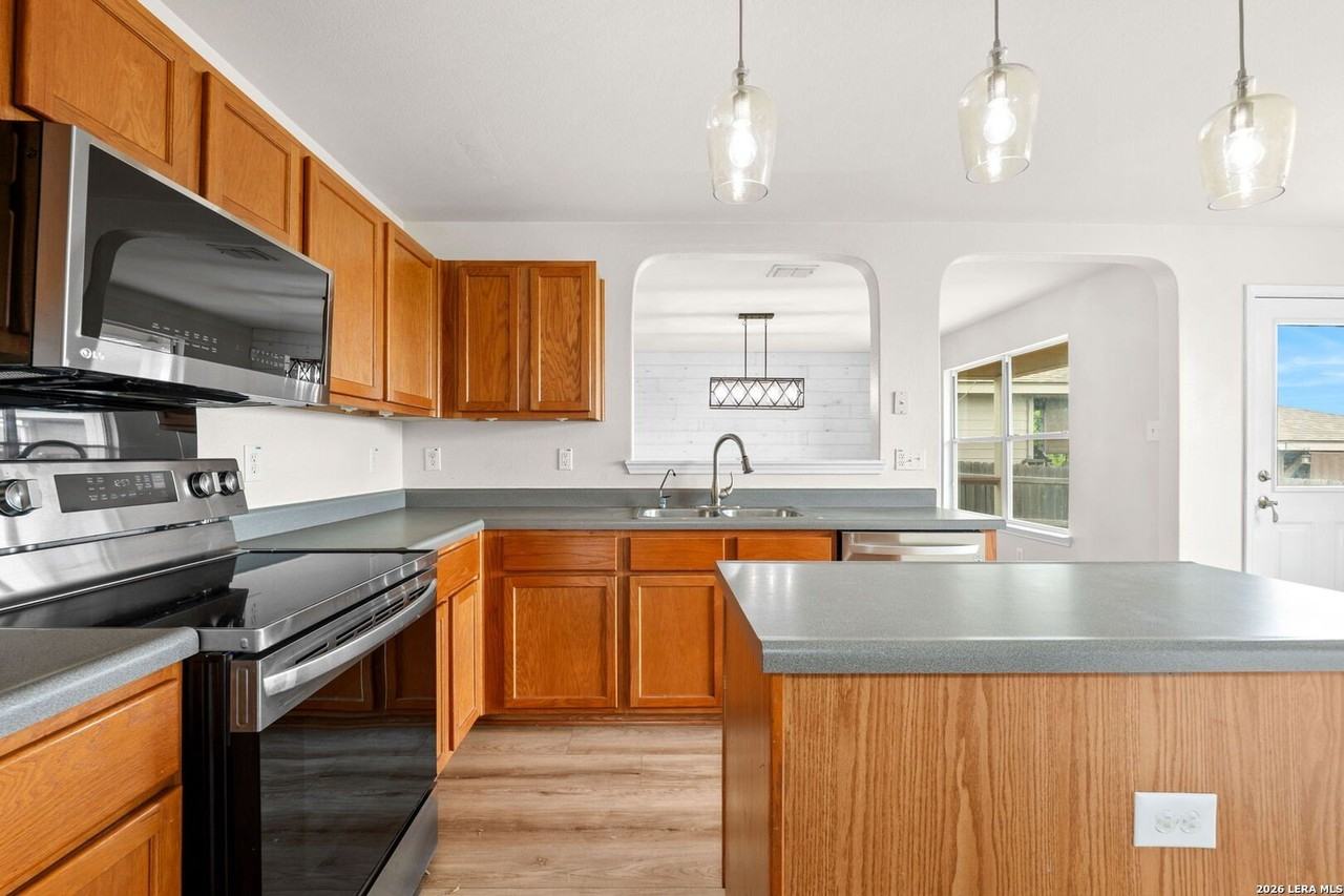 9602 Palomino Path - Photo 6 of 20