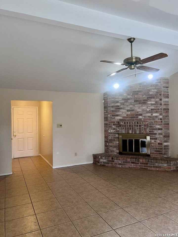 2847 Burning Rock St - Photo 7 of 26