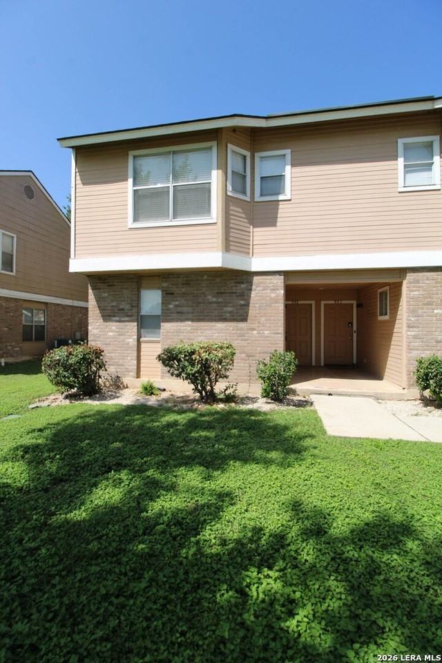 933 Schertz Pkwy - Photo 2 of 32