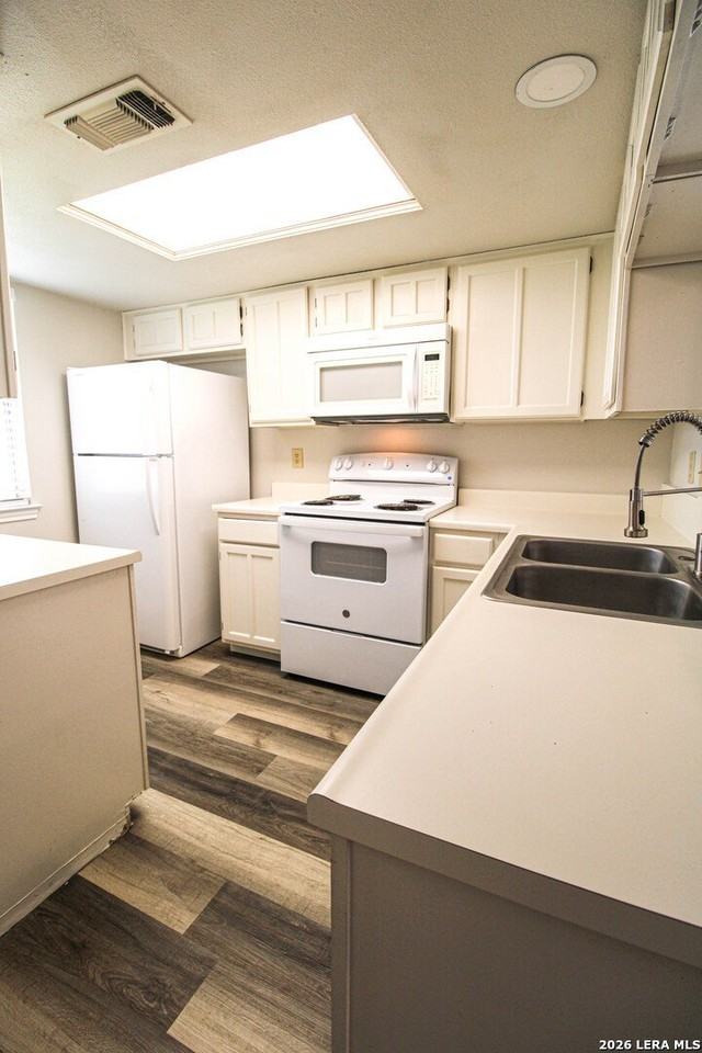 933 Schertz Pkwy - Photo 7 of 32