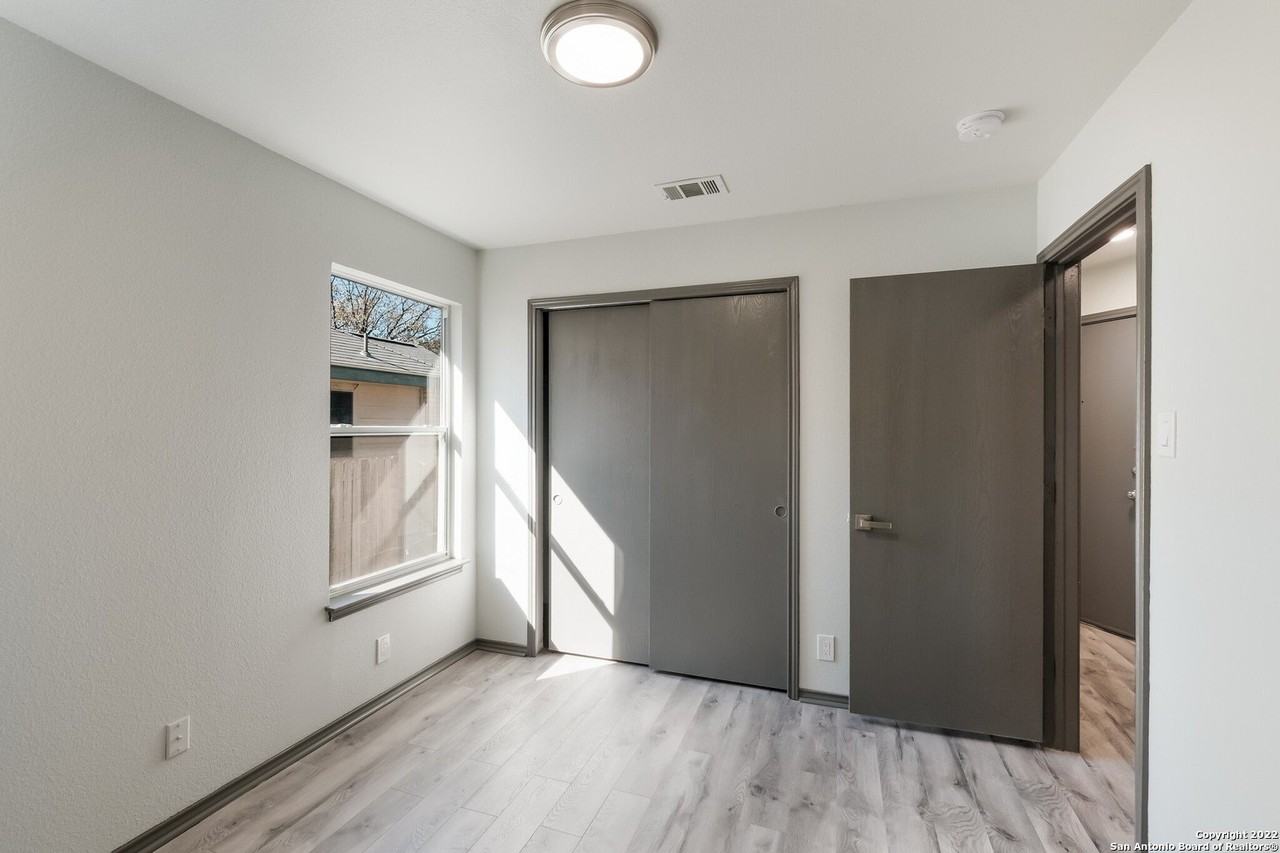 9014 Gill Brg - Photo 4 of 30