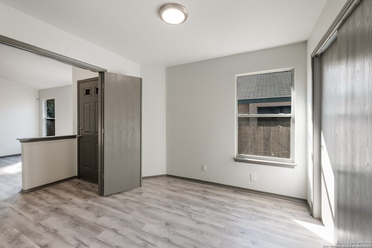 9014 Gill Brg - Photo 5 of 30