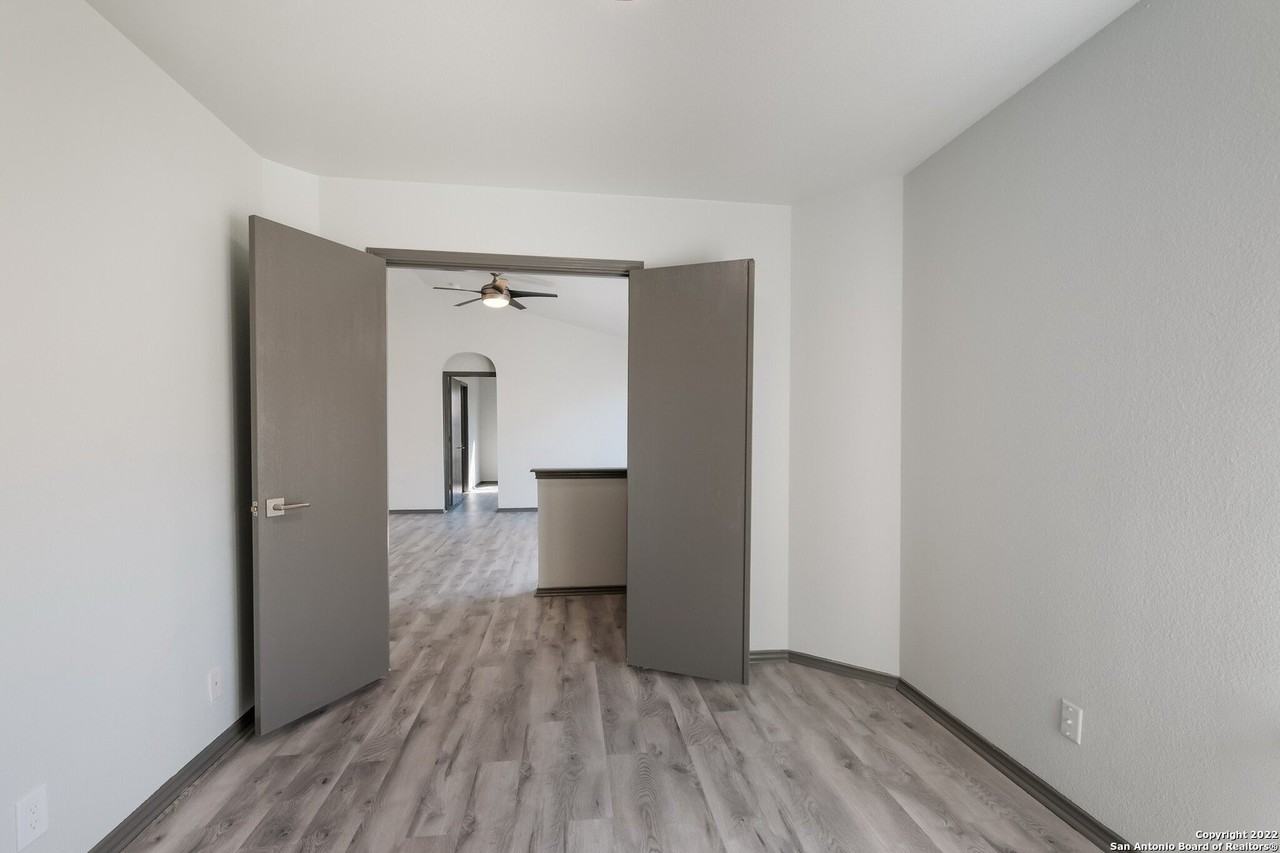 9014 Gill Brg - Photo 6 of 30