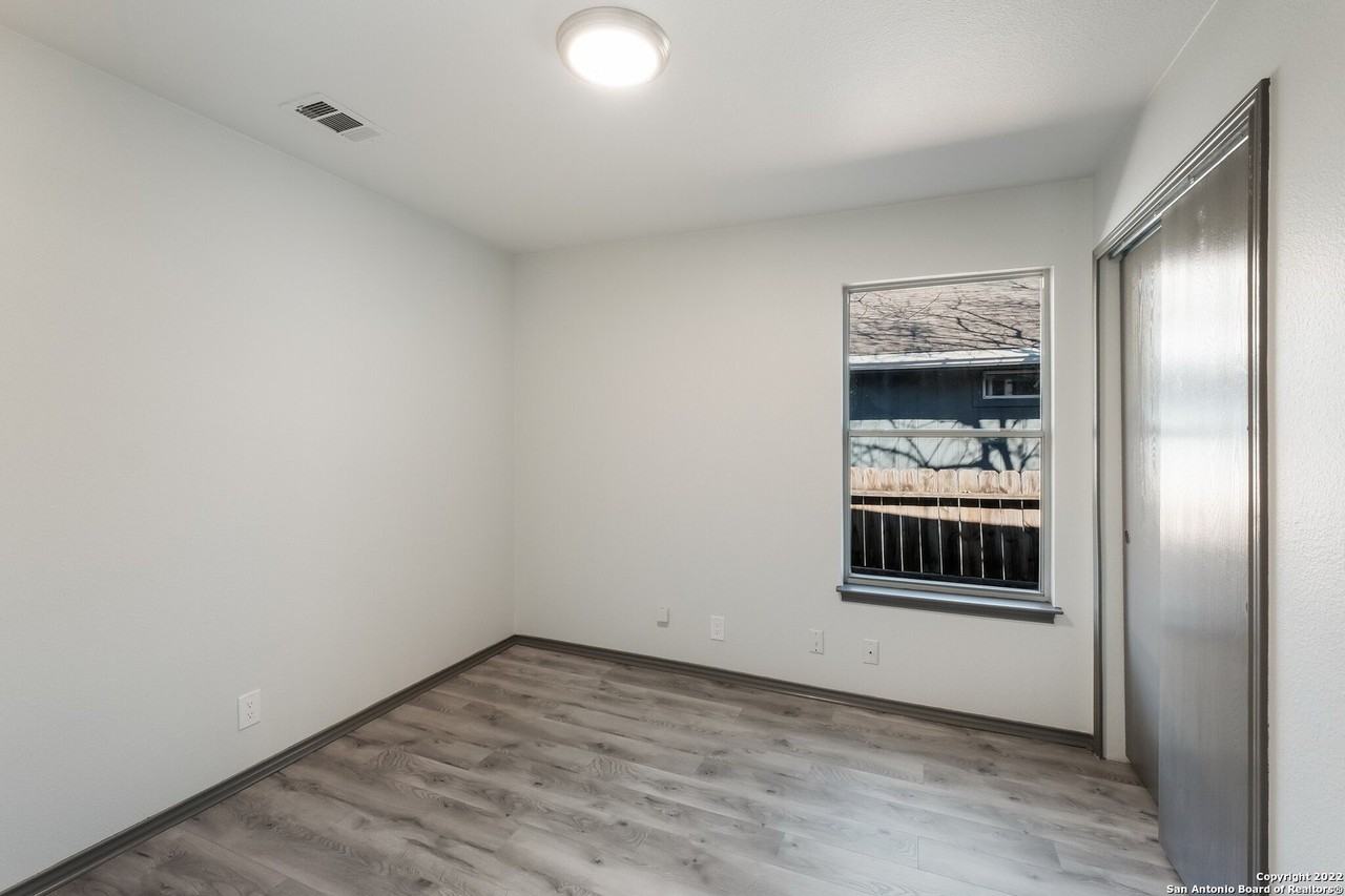 9014 Gill Brg - Photo 7 of 30