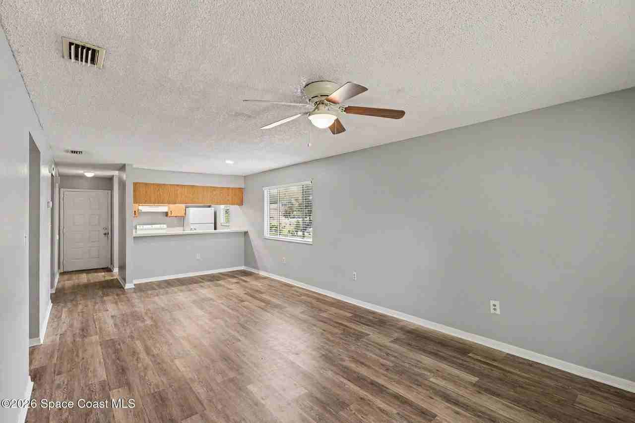 2286 Fox Hollow Dr - Photo 6 of 16