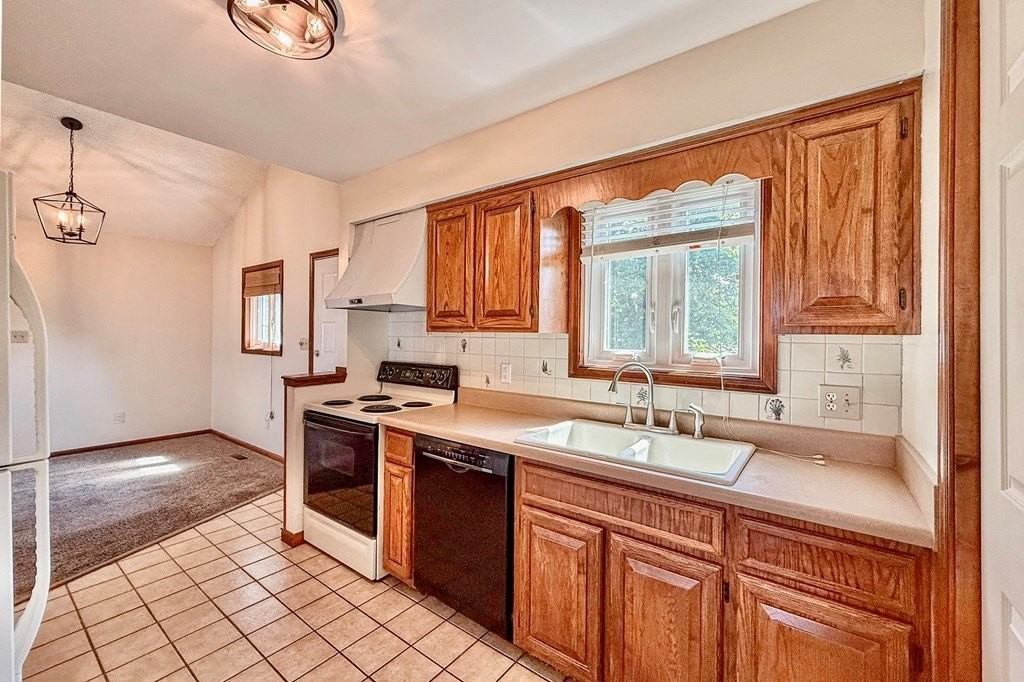 12182 Heron Dr - Photo 5 of 50