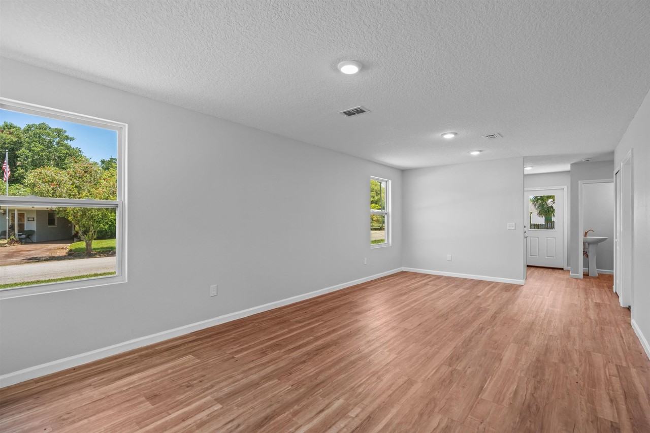 790 S Rodriquez St - Photo 3 of 36