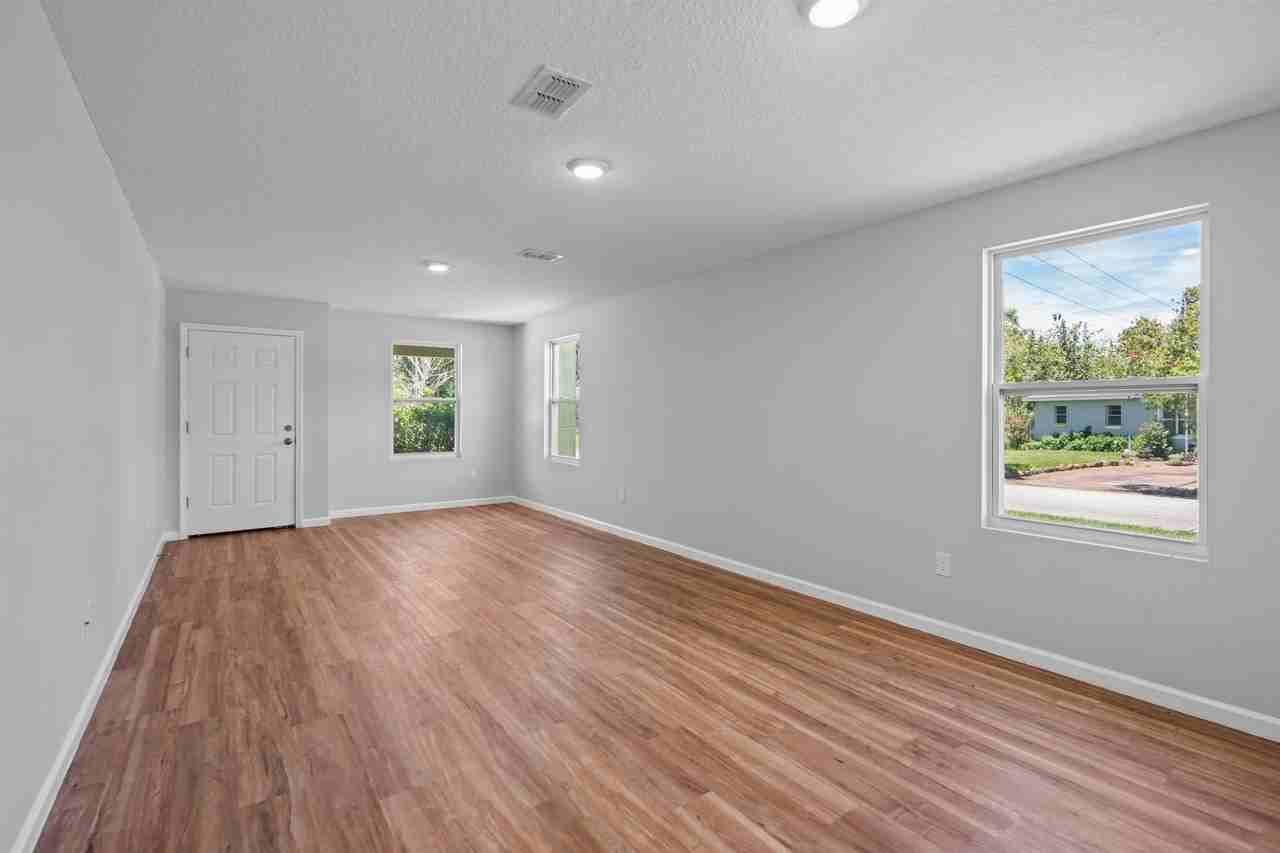 790 S Rodriquez St - Photo 6 of 36