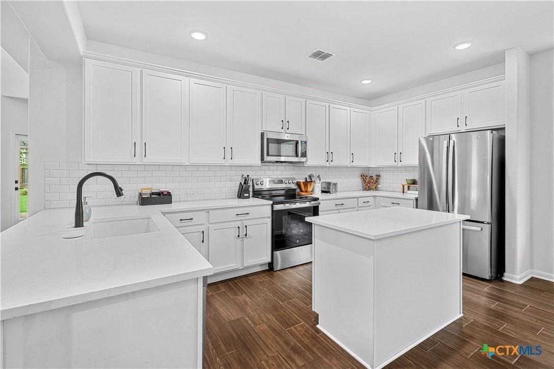 112 Alpen Ct - Photo 7 of 46