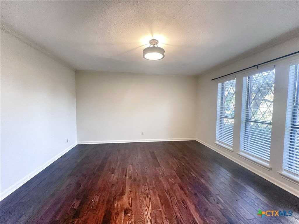 1438 Plumeria St - Photo 3 of 28