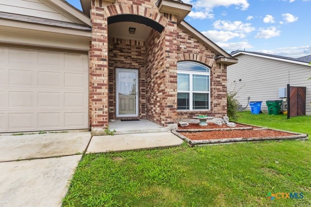 1533 Redbridge Dr - Photo 2 of 26