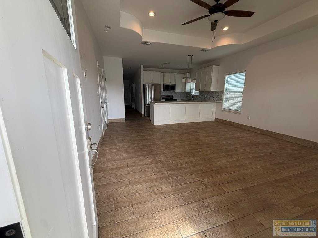 1009 Julia St - Photo 6 of 20