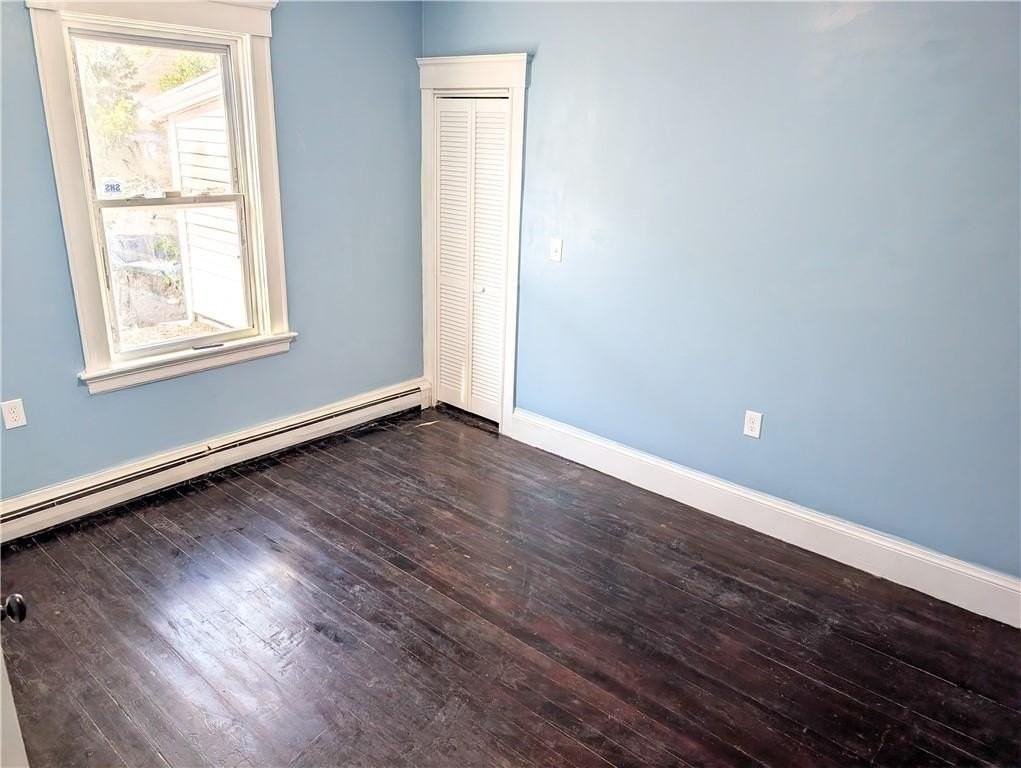 1375 Broad St #2F - Photo 4 of 7