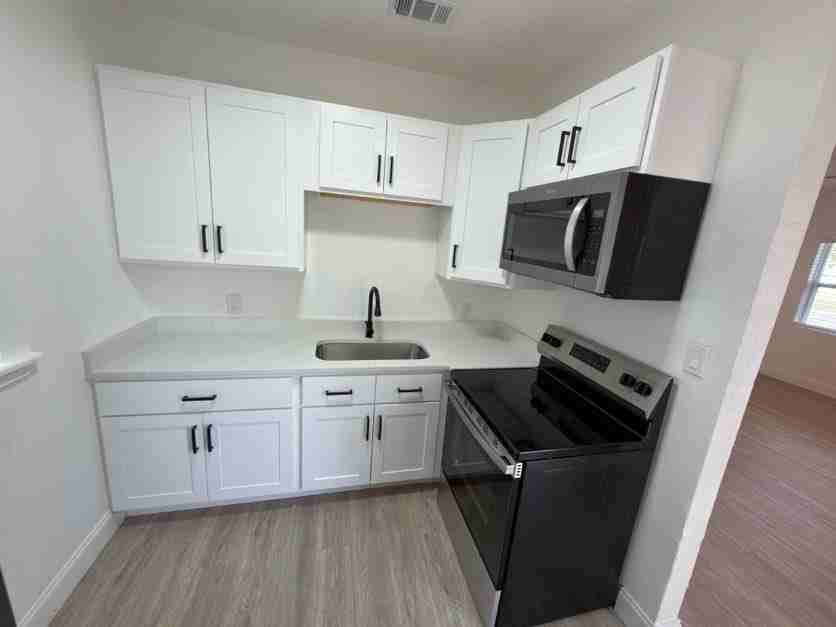 37 W 17th St #1 - Photo 3 of 10