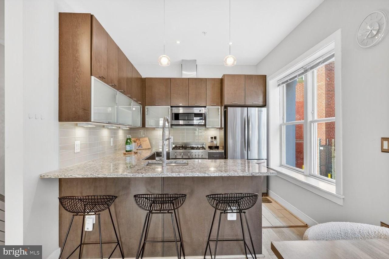 2142 O St Nw #100 - Photo 6 of 16