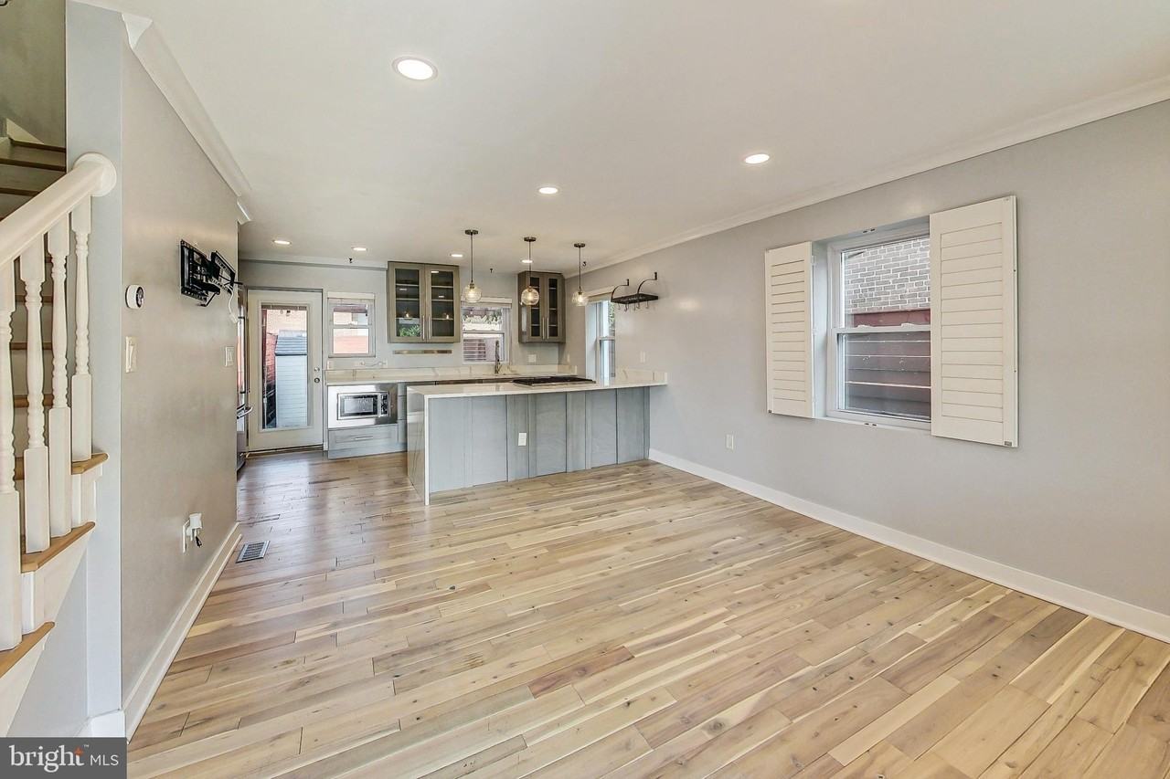 5008 6th Pl Ne - Photo 2 of 28