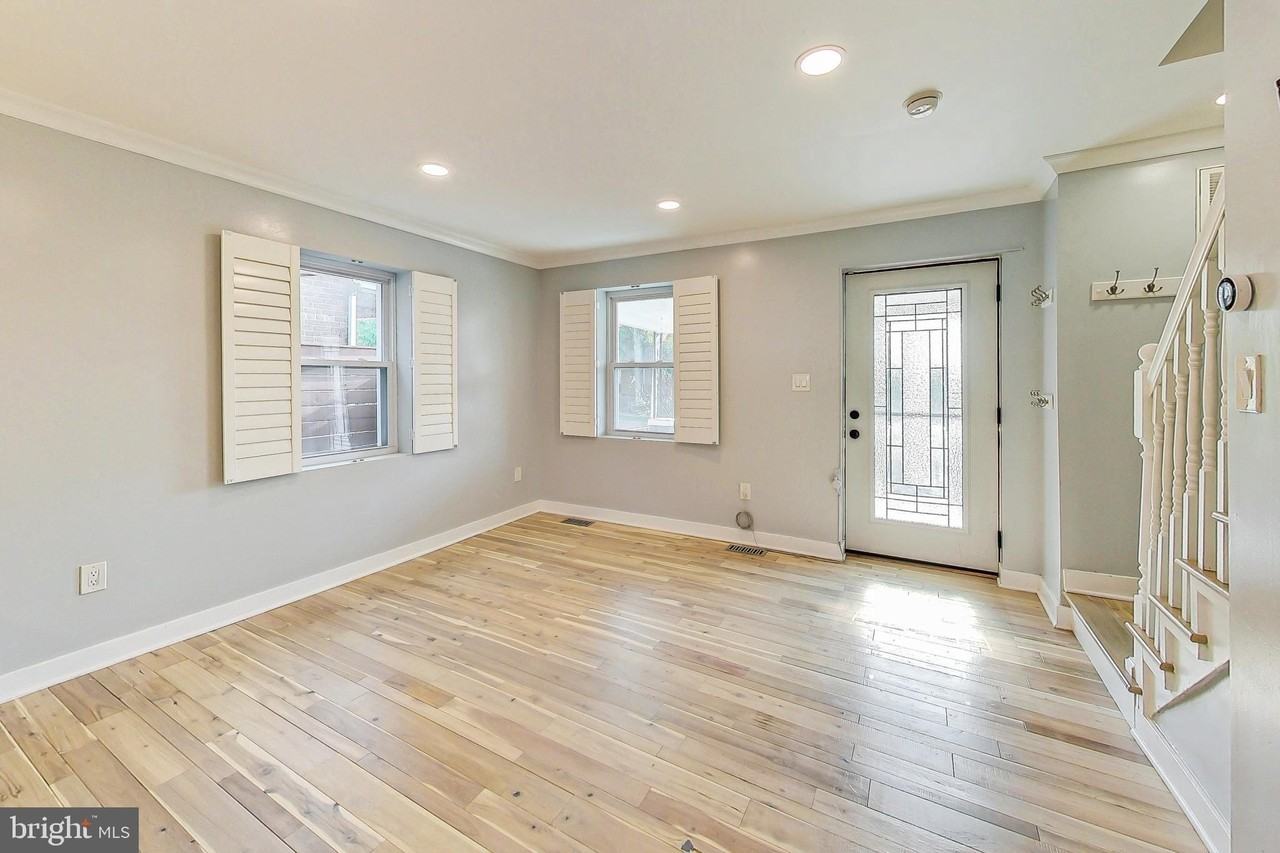 5008 6th Pl Ne - Photo 4 of 28