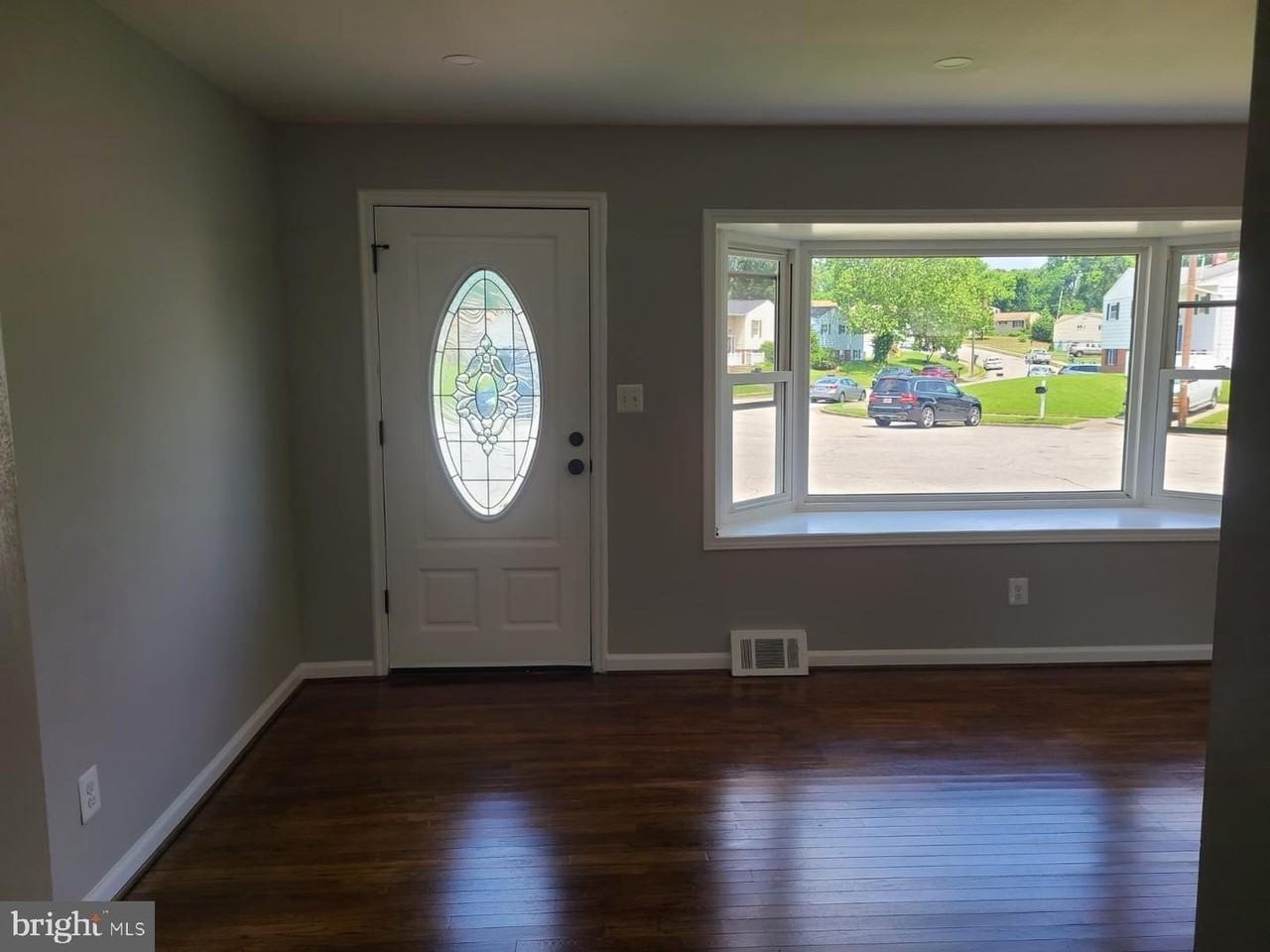 7657 3rd Ave - Photo 3 of 27