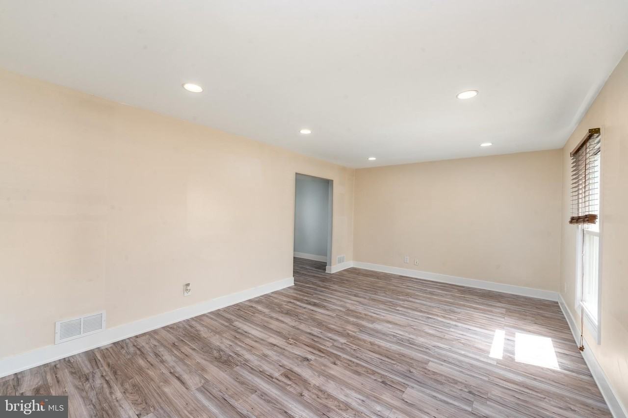 1908 Champlain Dr - Photo 3 of 39