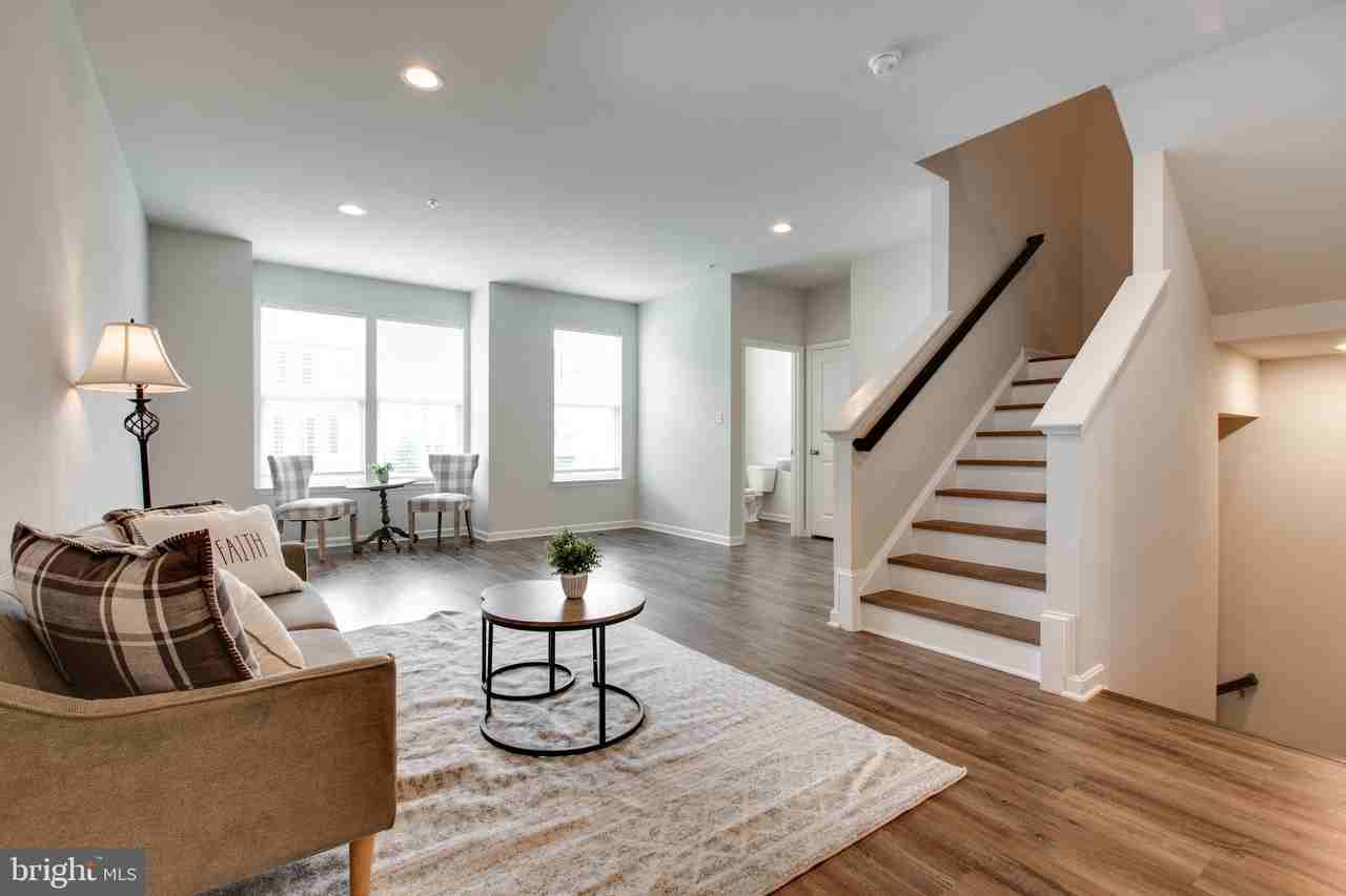 7964 Patterson Way - Photo 5 of 36