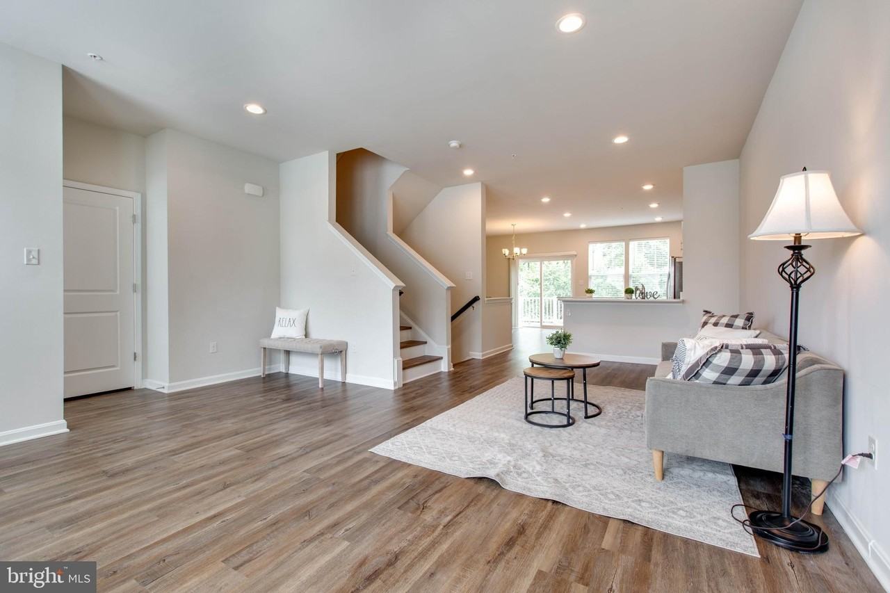 7964 Patterson Way - Photo 6 of 36