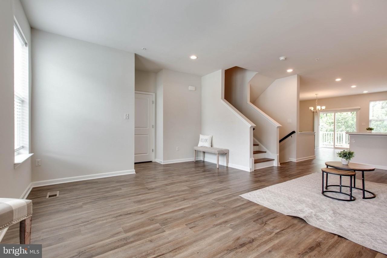 7964 Patterson Way - Photo 7 of 36