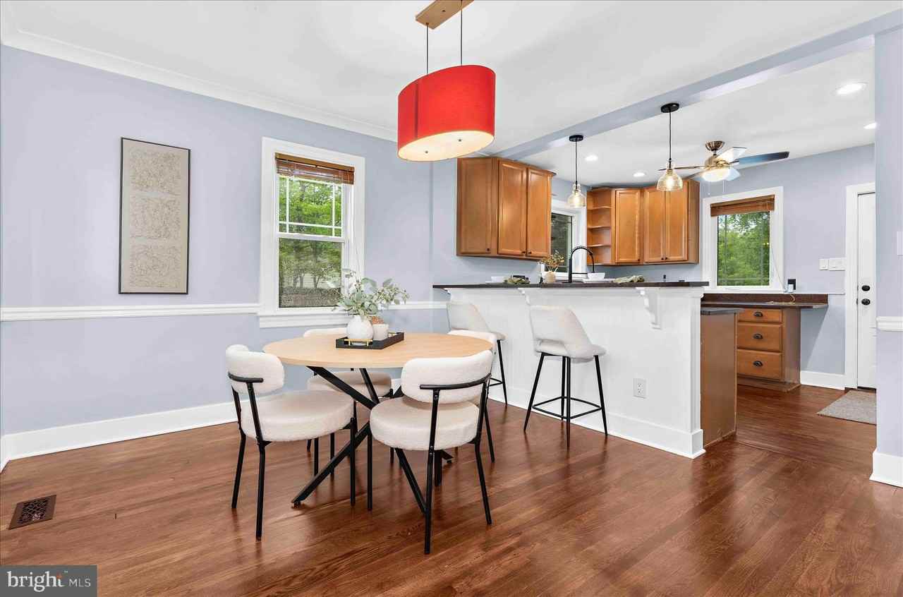 4666 Leonardtown Rd - Photo 7 of 50