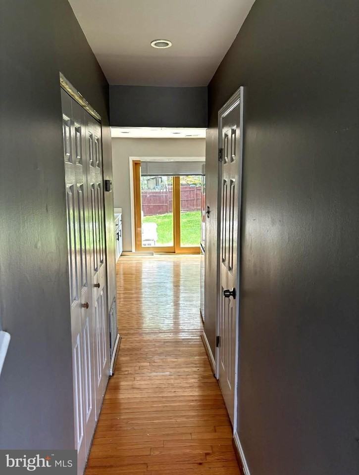 3248 Ryon Ct - Photo 4 of 10