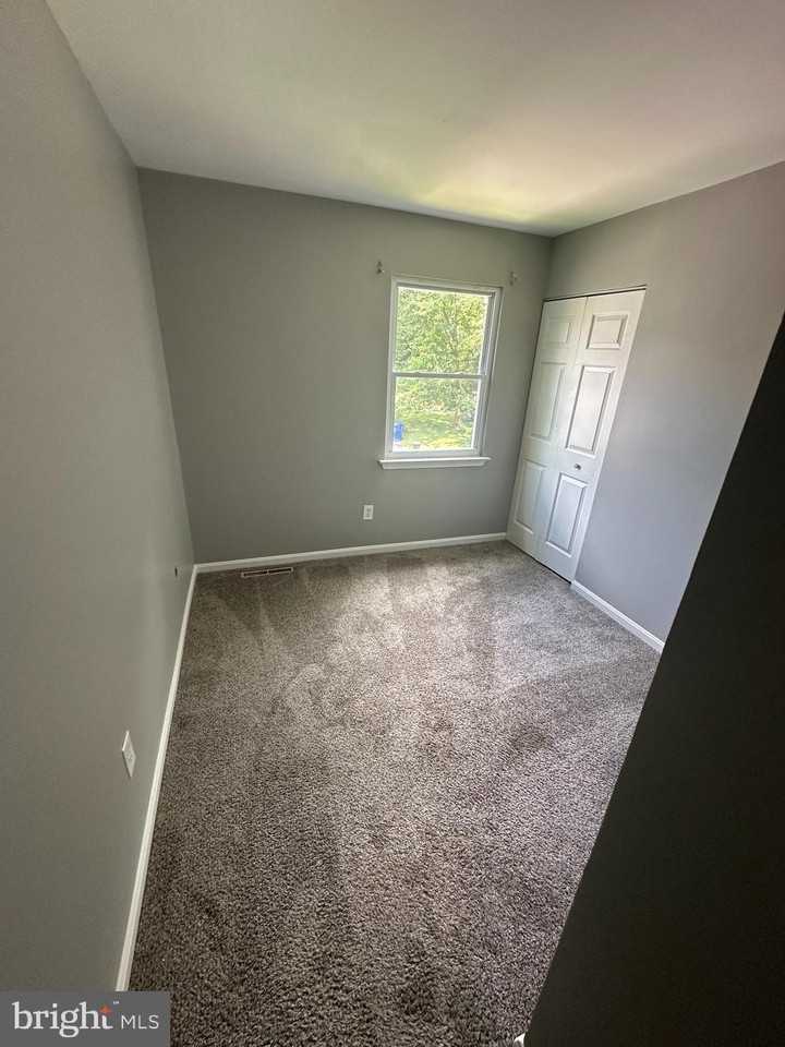 3248 Ryon Ct - Photo 5 of 10
