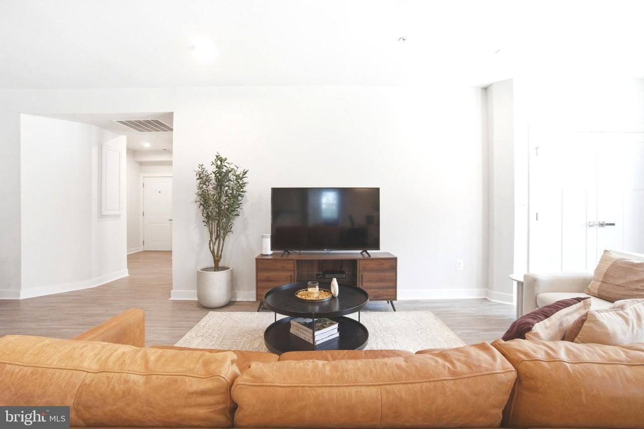 10020 Ruffian Way #A - Photo 5 of 36