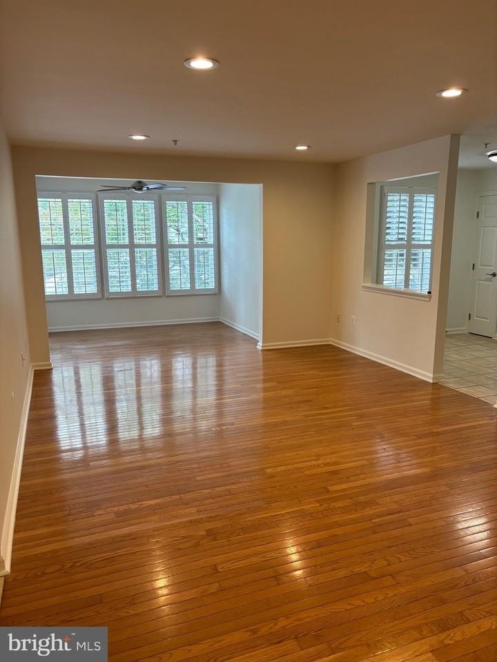 25905 Ridge Manor Dr #8000E - Photo 4 of 6