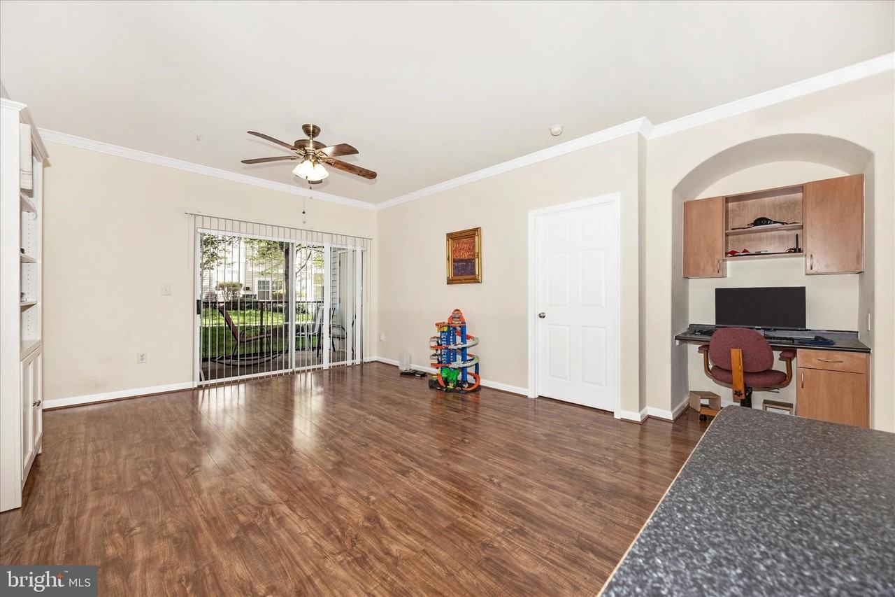 19620 Galway Bay Cir #103 - Photo 5 of 48
