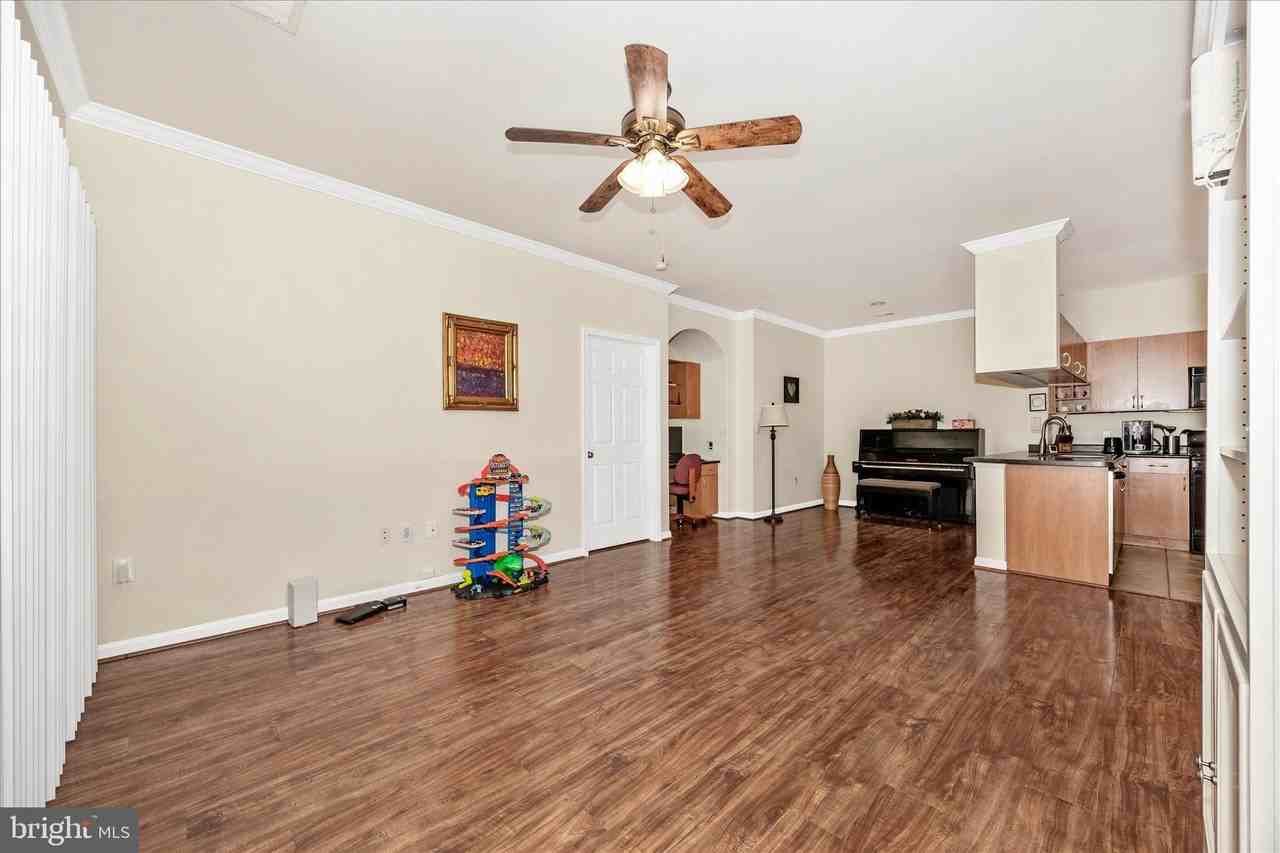19620 Galway Bay Cir #103 - Photo 7 of 48
