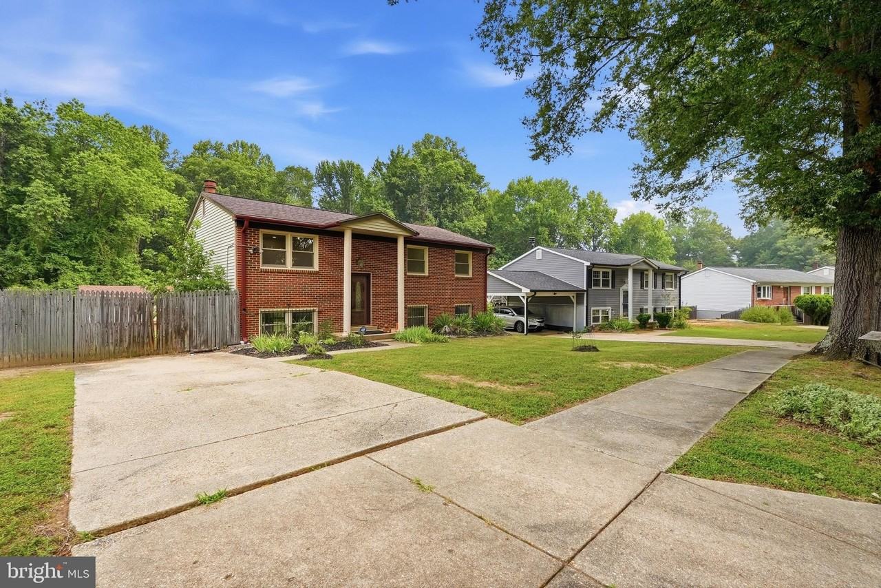 17004 Gohagen Rd - Photo 2 of 39