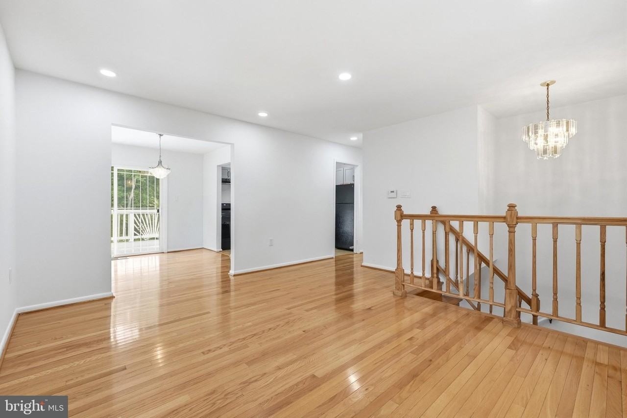 17004 Gohagen Rd - Photo 6 of 39